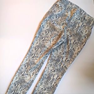 Time & Tru Skinny Pull on Python Pattern Jeans